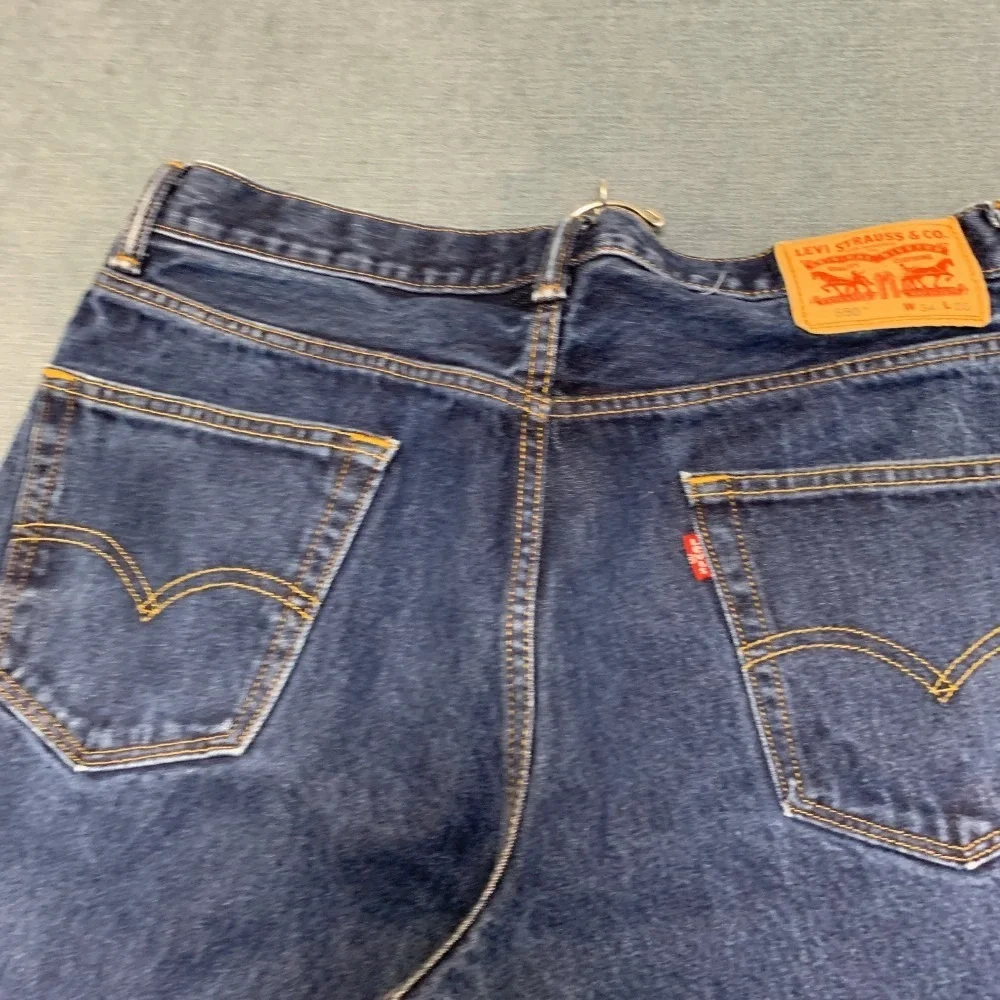 Levi's 550 Relaxed Fit Jeans Mens 34X30 Blue Denim Medium Wash 5-Pockets